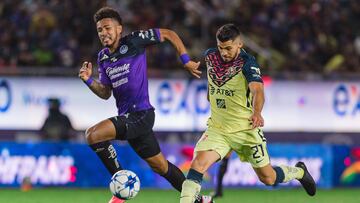 (L-R), Ygor Nogueira of Mazatlan and Henry Martin of America during the game Mazatlan FC vs America, corresponding to day 02 of the Torneo Clausura Grita Mexico C22 of Liga BBVA MX, at El Kraken Stadium, on February 16, 2022.
<br><br>
(I-D), Ygor Nogueira de Mazatlan y Henry Martin de America durante el partido Mazatlan FC vs America, correspondiente a la jornada 02 del Torneo Clausura Grita Mexico C22 de la Liga BBVA MX, en el Estadio El Kraken, el 16 de Febrero de 2022.