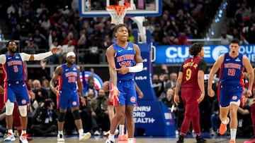 Marcus Sasser, tras anotar un triple contra los Cavaliers.