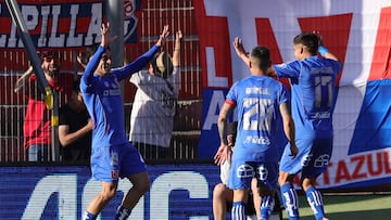 Futbol, Universidad de Chile vs Deportes Limache
Fecha 27, Liga de primera 2025.
El jugador de Universidad de Chile Javier Altamirano, izquierda, celebra tras marcar un gol contra Deportes Limache durante un partido de la liga de primera disputado en el estadio Santa Laura de Santiago, Chile.
09/11/2025
Felipe Zanca/Photosport
Football, Universidad de Chile vs Deportes Limache
27th turn, 2025 First division league.
Universidad de ChileÕs player Javier Altamirano, left, celebrates after scoring against Deportes Limache during a first division league match at the Santa Laura stadium in Santiago, Chile.
09/11/2025
Felipe Zanca/Photosport