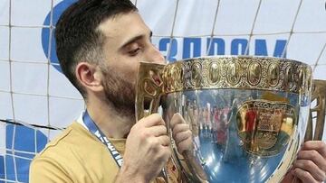 Ra¨²l G¨®mez triunfa en el Partido Comunista y piensa en la Champions: "Tenemos ganas"