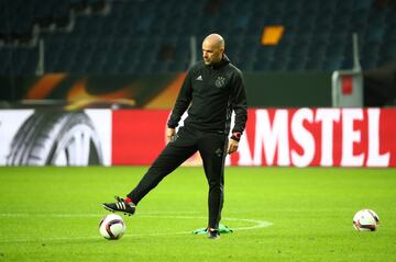 Entrenador finalista de la Europa League con el Ajax. Con un equipo muy joven sorprendió a propios y extraños al llegar a la final europea.