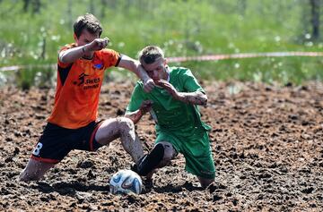 Fútbol en el pantano