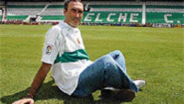 <b>EXPERIENCIA</B>. Sarasúa aportará sabiduría a una defensa que se ha mostrado algo insegura hasta ahora.