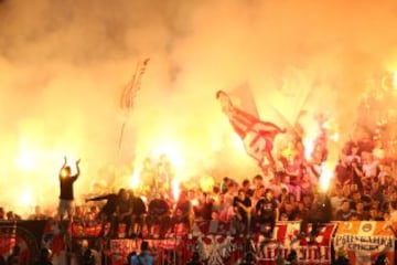 Football Soccer Serbia - Partizan Belgrade v Red Star Belgrade - Super liga - Partizan Belgrade Stadium, Belgrade, Serbia - 17/9/16 Red Star Belgrade's fans cheer during the match.