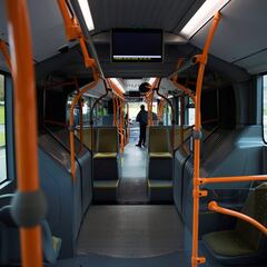 ¿Qué es el plus de transporte en la nómina, qué trabajadores se benefician y en qué se diferencia del kilometraje?