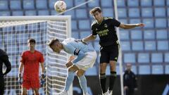 Iker Losada en una jugada del partido entre Celta B y Castilla en Balaídos.