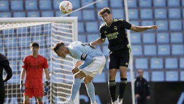 Iker Losada en una jugada del partido entre Celta B y Castilla en Balaídos.