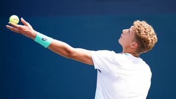 Landaluce gana a Brady y Privara para meterse en cuartos