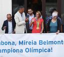 1.000 personas reciben a Mireia Belmonte en Badalona