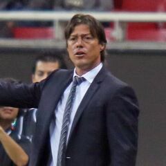 Matías Almeyda: “Será un mes difícil”