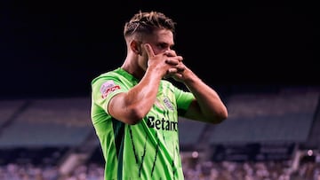 Faro (Portugal), 23/08/2024.- Sporting`s Viktor Gyokeres celebrates a goal during the Portuguese First League soccer match Farense vs Sporting held at Sao Luis Stadium in Faro, Portugal, 23 August 2024. EFE/EPA/LUIS BRANCA
