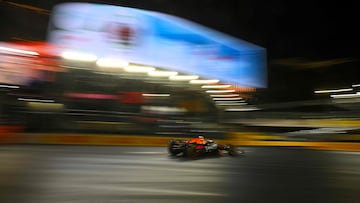 LAS VEGAS, NEVADA - NOVEMBER 21: Sergio Perez of Mexico driving the (11) Oracle Red Bull Racing RB20 on track during practice ahead of the F1 Grand Prix of Las Vegas at Las Vegas Strip Circuit on November 21, 2024 in Las Vegas, Nevada. Rudy Carezzevoli/Getty Images/AFP (Photo by Rudy Carezzevoli / GETTY IMAGES NORTH AMERICA / Getty Images via AFP)