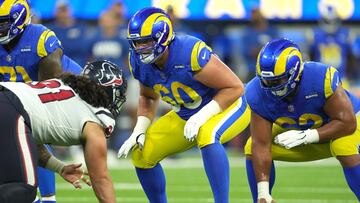 Los Angeles Rams guard Logan Bruss (60)