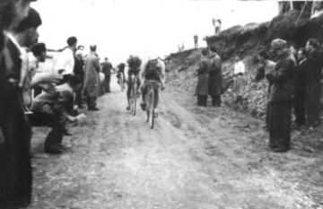 Ganó dos veces la Subida al Naranco (1941 y 1943).