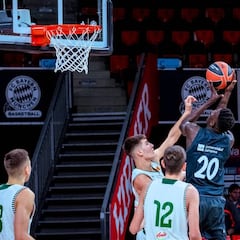 Sylla se une a Garuba para arrasar al Panathinaikos: ¡+58!