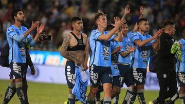 AME6726. PACHUCA (MÉXICO), 20/10/2022.- Los jugadores de Pachuca celebran el triunfo ante Rayados, durante el partido de ida de la semifinal del torneo Apertura 2022 de la Liga MX hoy, en el estadio Hidalgo de la ciudad de Pachuca (México). EFE/David Martinez Pelcastre
