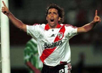 Tras su paso por Europa, retornó al fútbol argentino en 1998-99, donde defendió a River Plate.