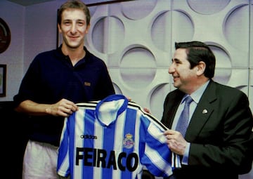 Fichó por el Deportivo desde 1997 hasta la temporada 00/01