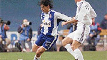 <B>ADMIRACIÓN</b> Moreno Torricelli está impresionado por el rendimiento de los jugadores del Lazio.