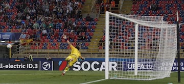 El golazo de Fabi¨¢n supuso el 3-0.