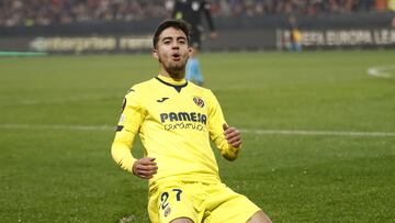 Ilias Akomach celebra su gol en Rennes.