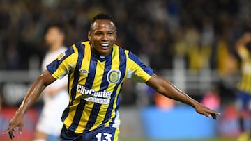 Jaminton Campaz en un partido de Rosario Central.