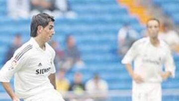 <b>CEREBRO. </b>De la Red dirigirá al Castilla desde el medio campo ante el Numancia.