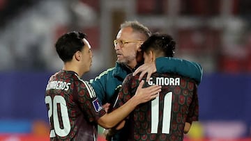 Soccer Football - FIFA Under 20 World Cup - Quarter Final - Mexico v Argentina - Estadio Nacional Julio Martinez Pradanos, Santiago, Chile - October 11, 2025 Mexico's Gilberto Mora and Hugo Camberos look dejected after the match REUTERS/Pablo Sanhueza
