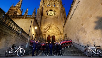 El nuevo Burgos Burpellet BH ve la luz ante la Catedral