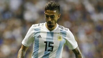 Argentina's Lanzini out of World Cup with ruptured ACL