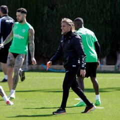 El Elche vuelve al trabajo con cuatro ausencias