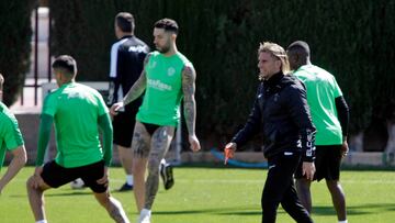 27/03/24 

ELCHE 
ENTRENAMIENTO 
BECCACECE