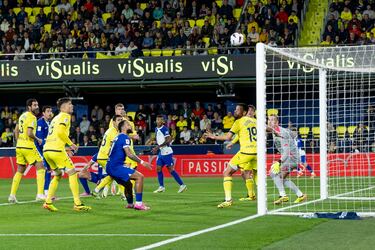 0-1. Primer córner del Atlético. Lanza Rodrigo Riquelme, Axel Witsel se anticipa en el primer palo, remata de cabeza, cruzado y se cuela por la escuadra izquierda Filip Jorgensen.