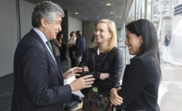 Luis Gómez (Director de Iberdrola), Isabel Roldán y Ana Rosell (CEO en AR10).