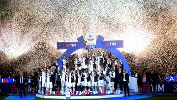 Los jugadores de la Juventus de Turín celebran el título de la Serie A de la temporada 2018-2019.