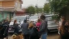 Vecinos de Lo Espejo funan a Kast en pleno acto de campaña
