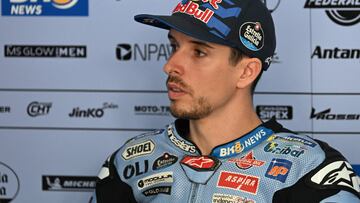 Alex Márquez en el box de Gresini durante el GP de Japón.