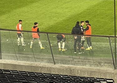 Quinteros no lo quiso y brilló en el Monumental: abrazos, patadas y una despedida en silencio