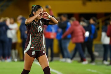 AME8357. BOGOTÁ (COLOMBIA), 11/09/2024.- Andrea América Frías de México reacciona este miércoles, al final de un partido de los octavos de final de la Copa Mundial Femenina sub-20 entre las selecciones de México y los Estados Unidos en el estadio de El Campín en Bogotá (Colombia). EFE/ Mauricio Dueñas Castañeda
