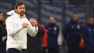 Marseille&#039;s Portuguese coach Andre Villas Boas gestures during the French L1 football match between Olympique de Marseille (OM) and Olympique Lyonnais (OL) on November 10, 2019 at the Orange Velodrome stadium in Marseille, southeastern France. (Photo