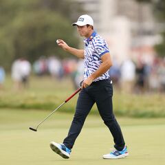 What clothing brand sponsors Viktor Hovland? What’s he wearing at the US Open?