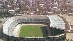 El Camp Nou fue inaugurado el 24 de septiembre de 1957. Ya desde 1948 se hablaba de la necesidad de un estadio más grande que respondiera a las necesidades de un proyecto ambicioso. Aunque en un principio la situación no era fácil, ya que había que conciliarlo con el desarrollo urbanístico de Barcelona en la zona de Diagonal. En muchas ocasiones se hace referencia también a que la construcción del nuevo estadio se debió al fichaje de Kubala, aunque también fueron importantes las dos ligas conseguidas de forma consecutiva en 1947/1948 y 1948/1949.