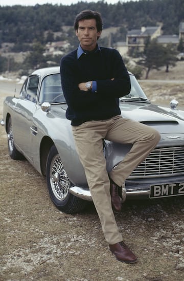 GoldenEye, estrenada en 1995, es la decimoséptima película de la saga James Bond y la primera de las cuatro protagonizadas por Pierce Brosnan. En ésta ocasión de nuevo con el mítico DB5.
