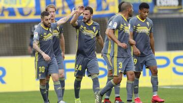 1x1 del Cádiz: La magia de Perea y el acierto de Álex refuerzan el liderato