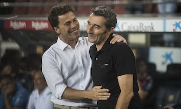 Rub¨ª y Ernesto Valverde.