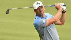 Sergio Garc&iacute;a golpea la bola durante la segunda jornada del Australian Open de golf en el Australian Golf Club de Sydney.