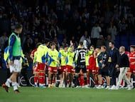 SAN SEBASTIÁN, 22/04/2026.- Los jugadores del Getafe celebran la victoria tras el partido de la jornada 33 de LaLiga entre la Real Sociedad y Getafe CF, este miércoles en el estadio de Anoeta en San Sebastián. EFE/Juan Herrero