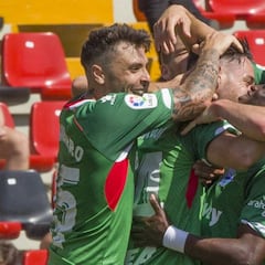 1x1 del Alavés: festival en Vallecas ante un rival mermado