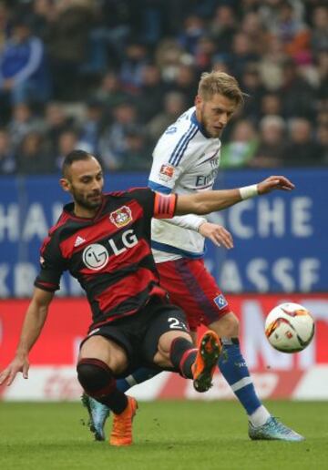 En tanto, Marcelo Díaz es suplente en el empate sin goles entre Hamburgo y Bayer Leverkusen. 'Care' pato' aún no puede consolidarse como titular en su conjunto.