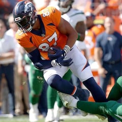 What scores have never happened in the NFL?